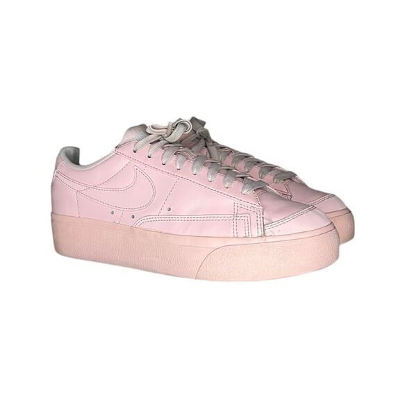 Womens Nike Blazer Low Platform Sneaker Shoes Triple Pink Size 8 - Picture 3 of 6